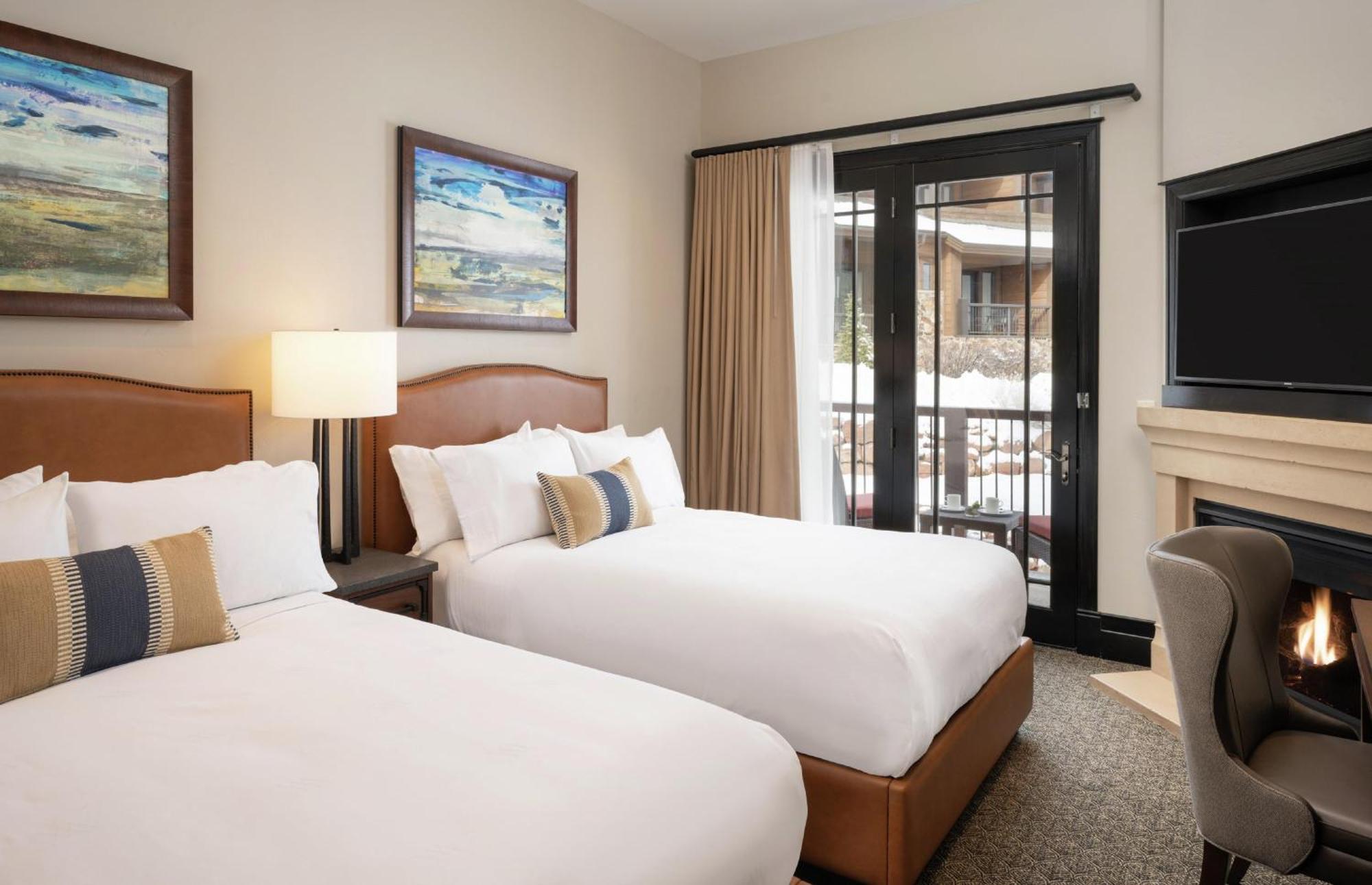 Two-Bedroom King Residence with Two Queen Beds